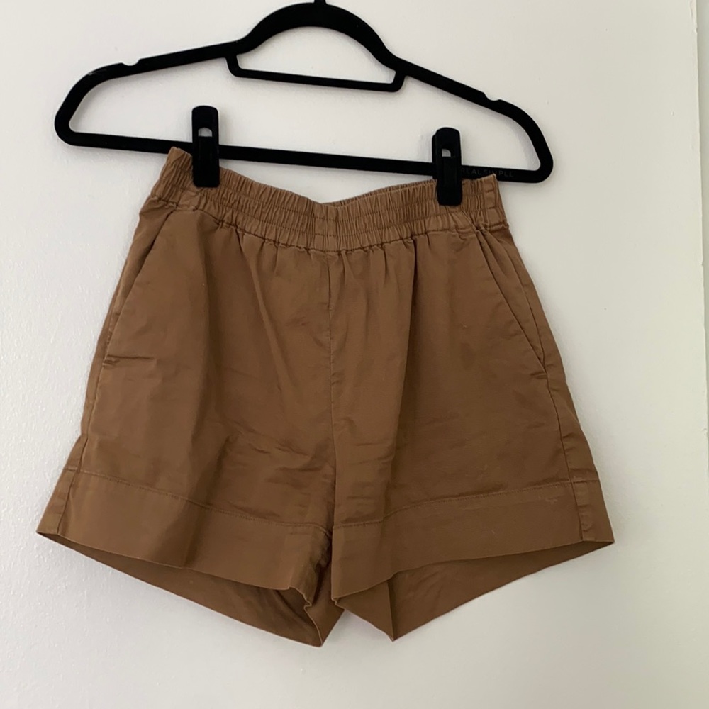 Everlane | The Easy Chino Short in Ochre